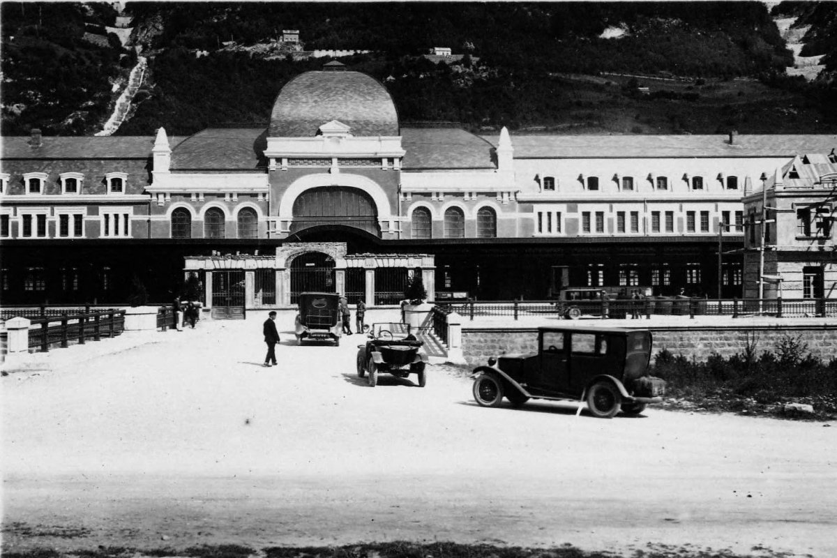 Gare de Canfranc dans les années 1930